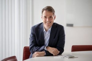 At skattebelastningen har økt, skyldes at verdien på selskapene har økt og det lave rentenivået. For mange er det papirverdier. Det gir økt skatt, men ikke nødvendigvis økte inntekter.